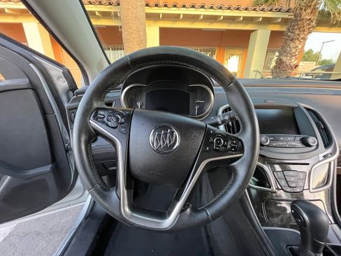 Used 2014 Buick LaCrosse image 13