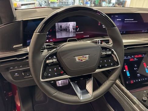 Used 2025 Cadillac Escalade V AWD/4WD image 17