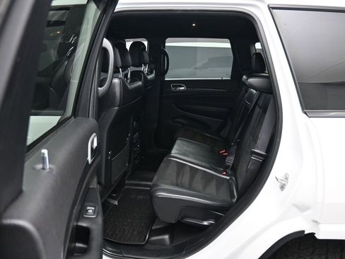 Used 2020 Jeep Grand Cherokee Altitude image 32