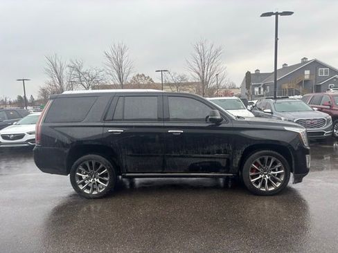 Used 2020 Cadillac Escalade Premium Luxury image 5