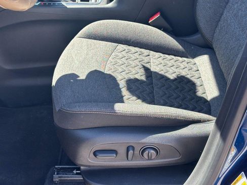 Used 2023 Chevrolet Equinox LT FWD image 17