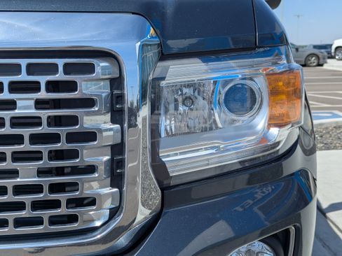 Used 2019 GMC Canyon Denali AWD/4WD image 40