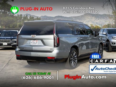 Used 2024 Cadillac Escalade ESV Sport Platinum w/ Heavy-Duty Trailer Package image 4