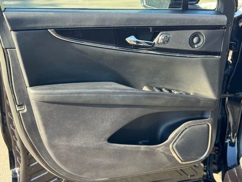 Used 2021 Lincoln Nautilus Reserve w/ Monochromatic Package image 11