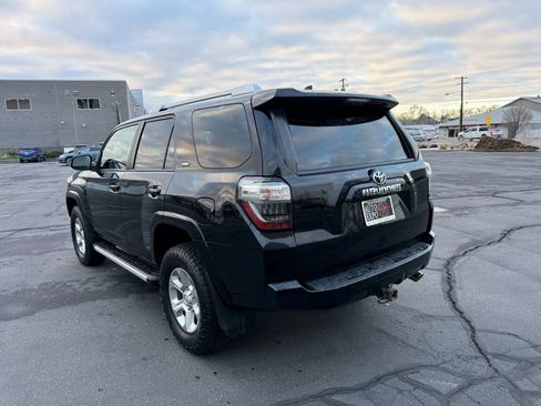 Used 2018 Toyota 4Runner SR5 image 7