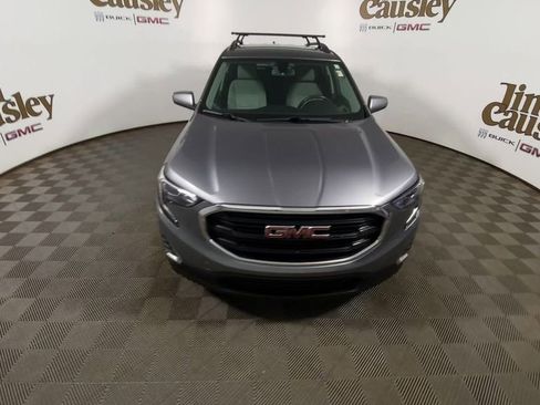 Used 2018 GMC Terrain SLE w/ Driver Convenience Package FWD image 3