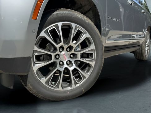 New 2026 GMC Yukon XL Denali AWD/4WD image 2