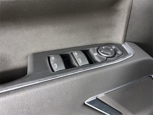 Used 2025 GMC Sierra 1500 Elevation image 23