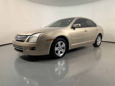 Used 2007 Ford Fusion SE image 3