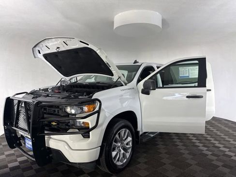 Used 2025 Chevrolet Silverado 1500 Custom image 21