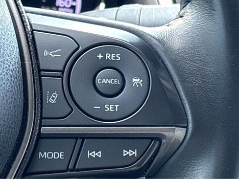 Used 2022 Toyota Camry SE FWD image 14