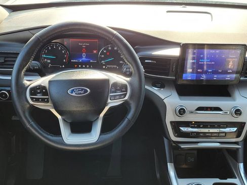 Used 2024 Ford Explorer XLT w/ Equipment Group 202A image 19