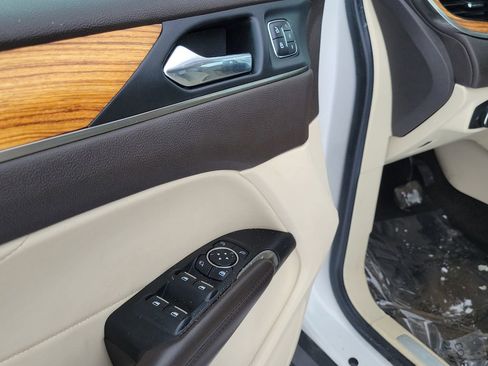 Used 2015 Lincoln MKC Base w/ Equipment Group 101A Select image 7