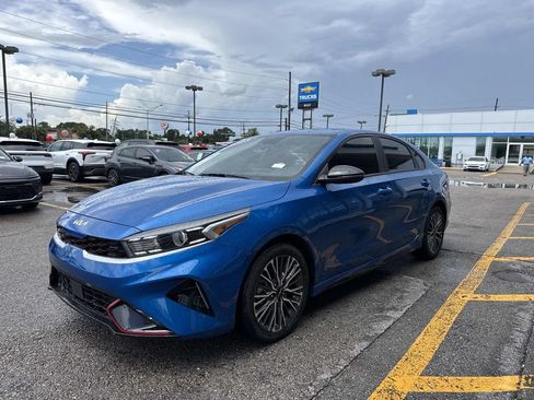 Used 2023 Kia Forte GT-Line w/ GT-Line Technology Package FWD image 4
