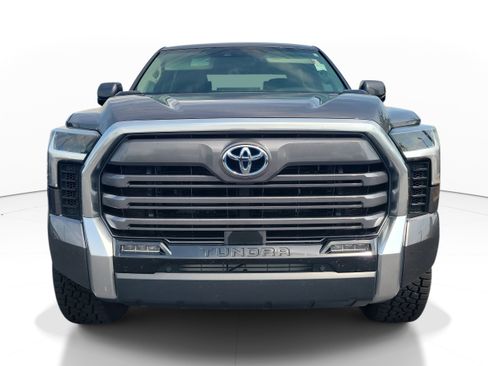 Used 2023 Toyota Tundra Limited w/ Power Package AWD/4WD image 2