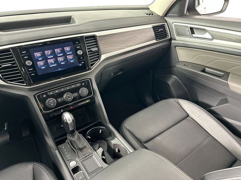 Used 2023 Volkswagen Atlas SE image 23