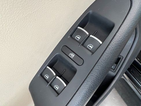 Used 2015 Volkswagen Jetta SE FWD image 28