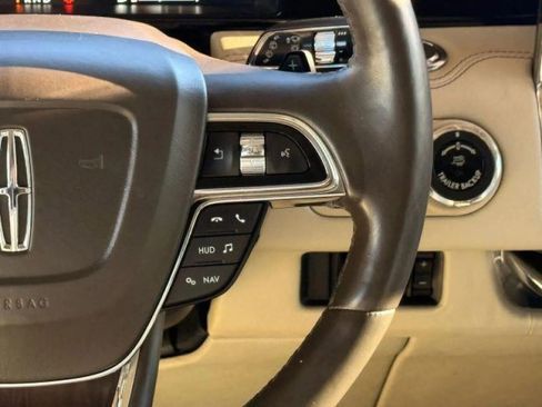 Used 2018 Lincoln Navigator L Reserve w/ Technology Package image 40