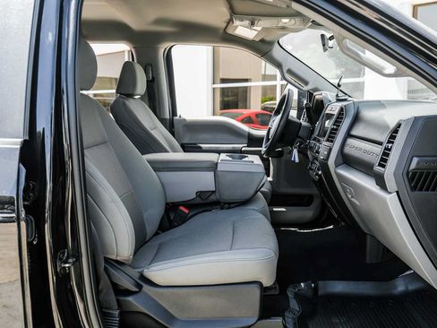 Used 2021 Ford F250 XL w/ STX Appearance Package AWD/4WD image 25