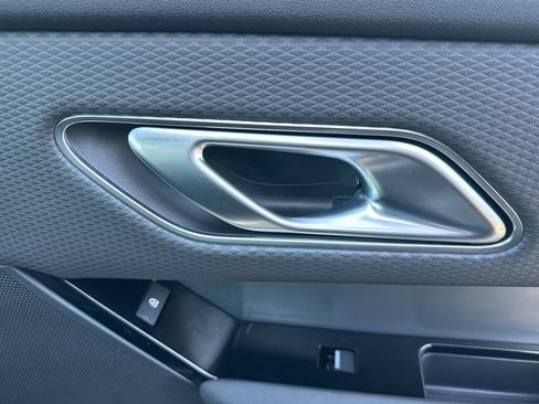 Used 2023 Land Rover Range Rover Velar R-Dynamic S image 22