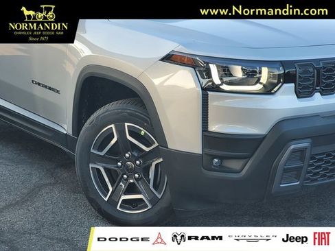 New 2026 Jeep Cherokee Laredo AWD/4WD image 3