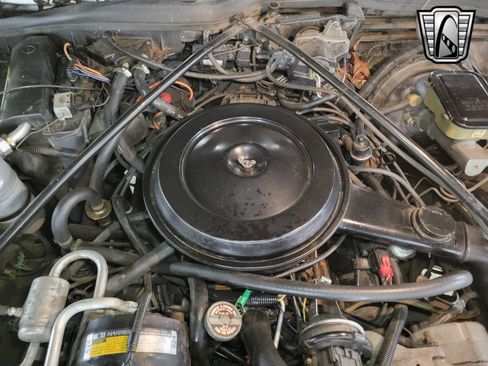 Used 1988 Cadillac Brougham image 15