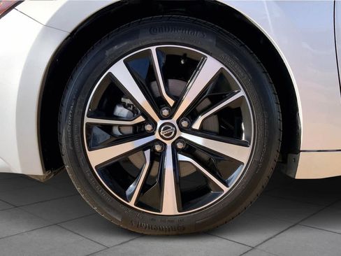 Used 2022 Nissan Maxima SV w/ Floor Mat Group FWD image 11