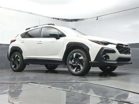 New 2025 Subaru Crosstrek 2.5i Limited w/ Crosstrek Mirror Package image 17