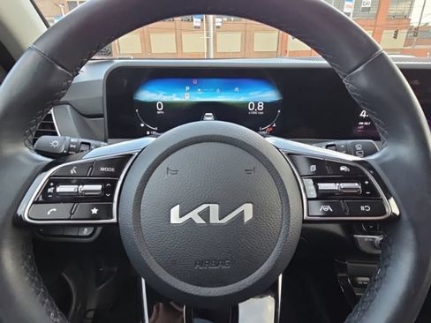 Used 2025 Kia Seltos EX AWD/4WD image 11