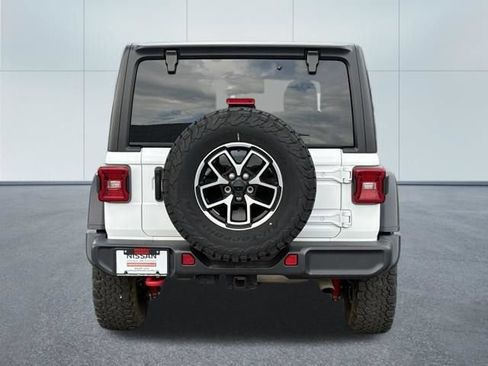 Used 2025 Jeep Wrangler Unlimited Rubicon AWD/4WD image 10