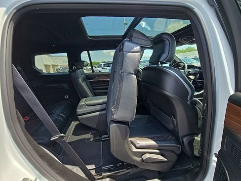 Used 2025 Jeep Grand Cherokee L Summit w/ Obsidian Package AWD/4WD image 53