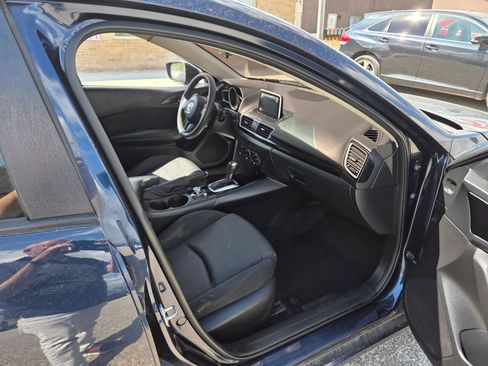 Used 2016 MAZDA MAZDA3 i Sport image 22
