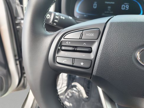 New 2026 Hyundai Venue SEL FWD image 28