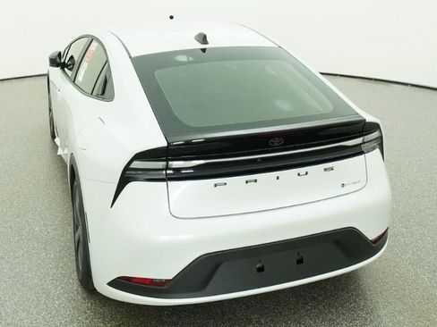 New 2026 Toyota Prius Plug-In Hybrid FWD image 6