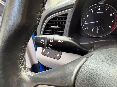 Used 2017 Hyundai Elantra Limited image 35