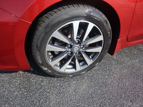 Used 2016 Nissan Altima 2.5 SL w/ Moonroof Package FWD image 26