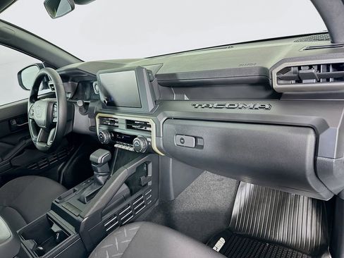Used 2025 Toyota Tacoma SR image 28