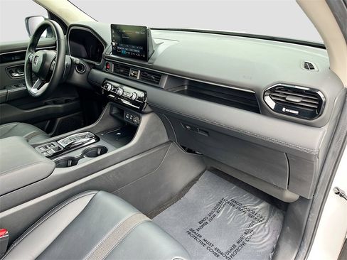 Used 2025 Honda Pilot EX-L image 30