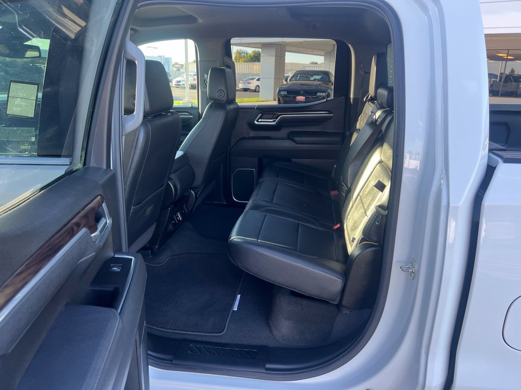 Used 2025 GMC Sierra 1500 SLT AWD/4WD image 26