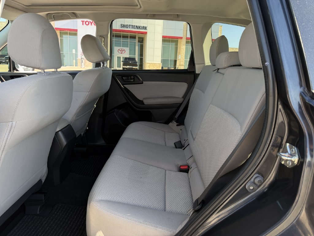 Used 2016 Subaru Forester 2.5i Premium w/ Popular Package #2 AWD/4WD image 27