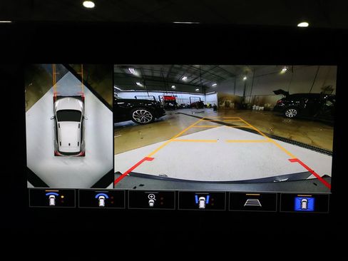 Certified 2025 Buick Encore GX Sport Touring w/ Advanced Technology Package image 13