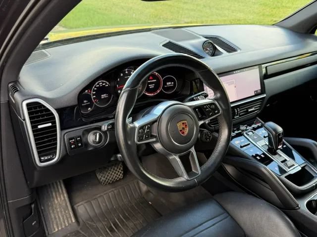 Used 2020 Porsche Cayenne AWD/4WD image 17