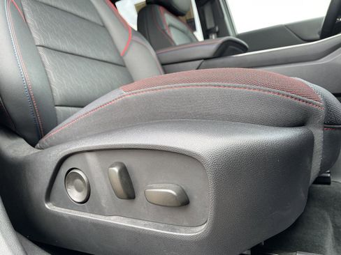 Used 2025 Chevrolet Equinox RS w/ Safety and Technology Package AWD/4WD image 5