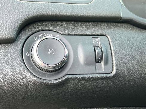 Used 2013 Buick Regal Premium image 21