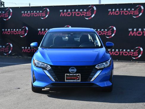 Used 2025 Nissan Sentra SV image 2