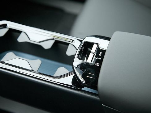 New 2026 Volvo EX30 Cross Country Ultra image 17