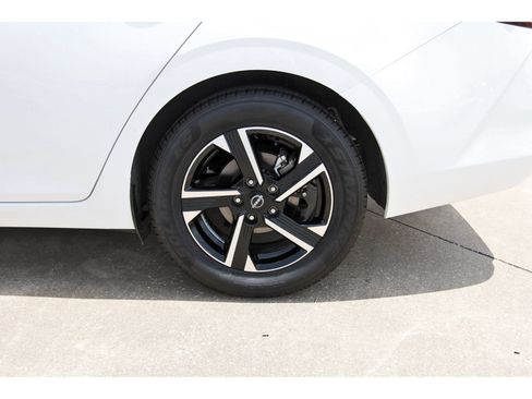 Used 2024 Nissan Sentra SV FWD image 30