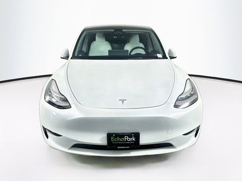 Used 2023 Tesla Model Y Long Range AWD/4WD image 2