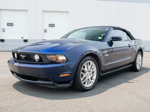Used 2012 Ford Mustang GT Premium RWD image 2
