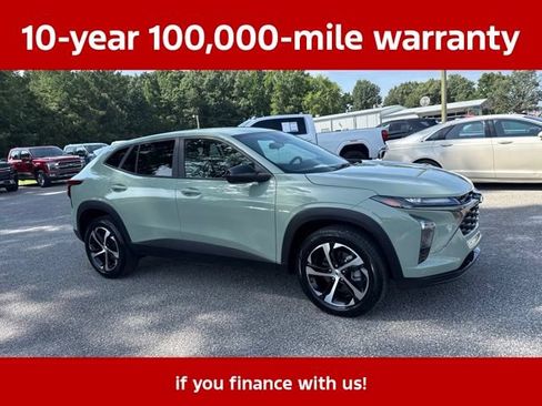Used 2024 Chevrolet Trax RS w/ Sunroof Package FWD image 15